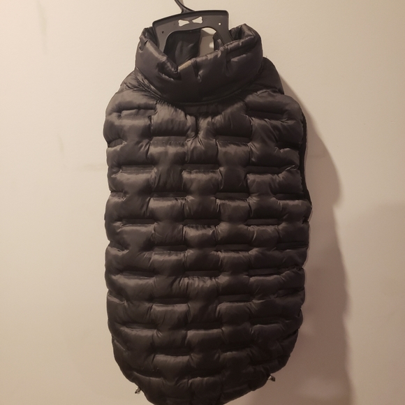 Hotel Doggy Puffer Vest - Picture 2 of 6